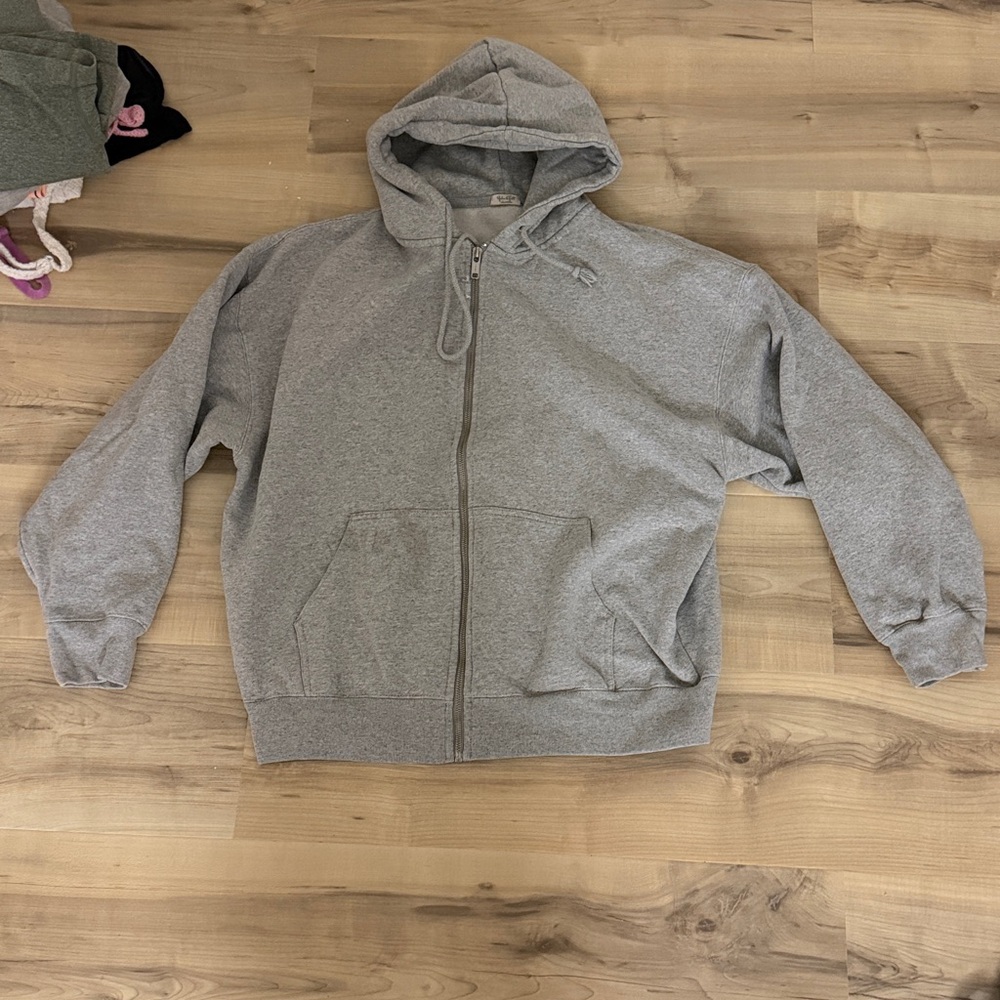 grey one size brandy melville zip up hoodie